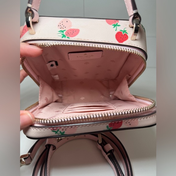 Kate spade strawberry purse - Picture 7 of 8